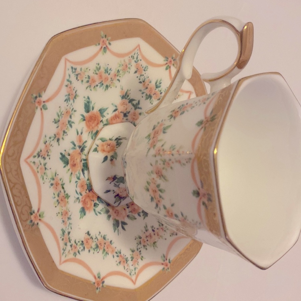 vintage 1994 created exclusively for the avon honor society cup and saucer set